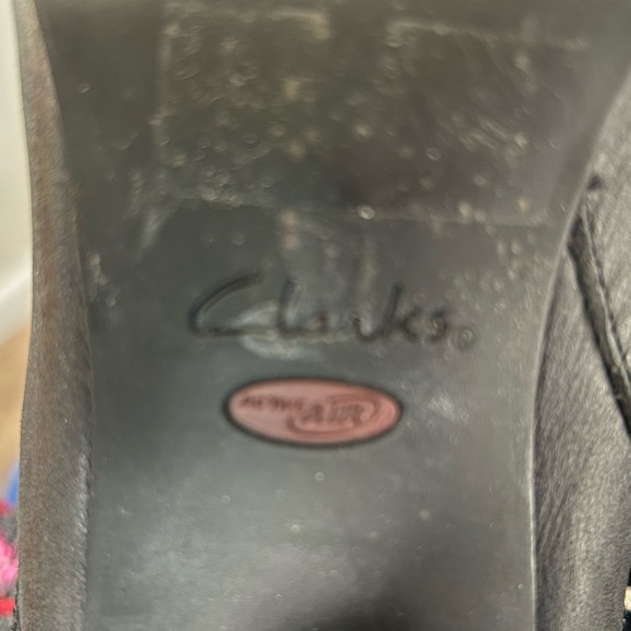 Clarks Charcoal & Black Boots size 8.5 - Picture 10 of 13